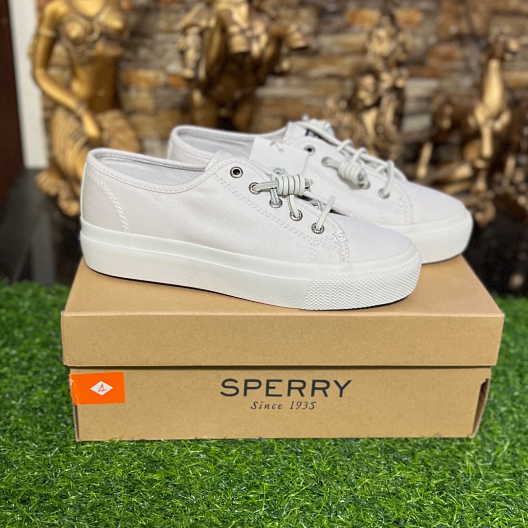 Sperry sky sail store