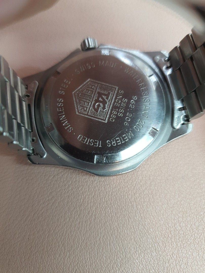 Tag Heuer Professional 200m Date Quartz, Men's Fashion, Watches