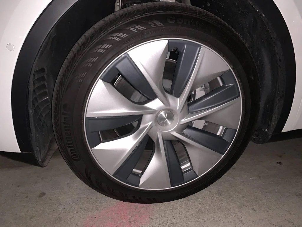 Tesla Model Y 19