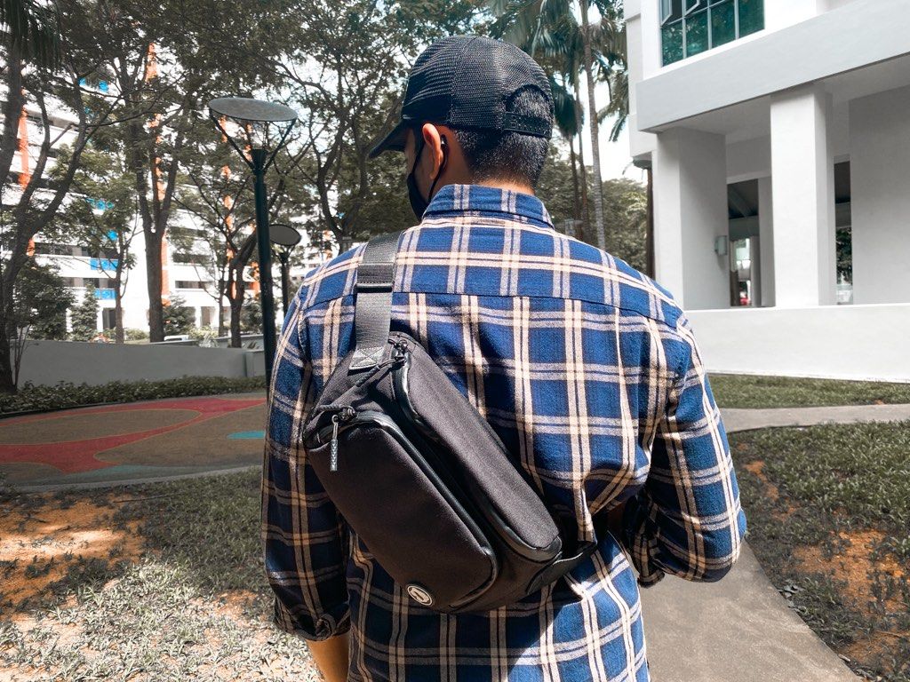 Day sling bag outlet