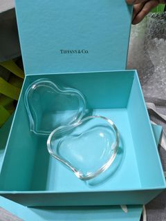 Moscow, Russia, August 2019: Signature Tiffany and Co. a Bag and Box  Branded Packaging Jewelry Brand Tiffany and Co Editorial Stock Photo -  Image of jewelry, packaging: 203620358
