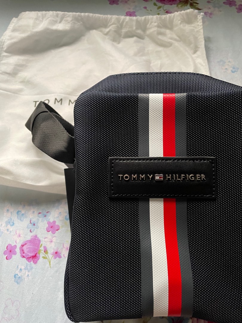 Tommy Hilfiger Sling Bag, Men's Fashion, Bags, Sling Bags on Carousell
