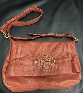 Tory Burch T Monogram Jacquard Mini Pochette, Women's Fashion, Bags &  Wallets, Purses & Pouches on Carousell