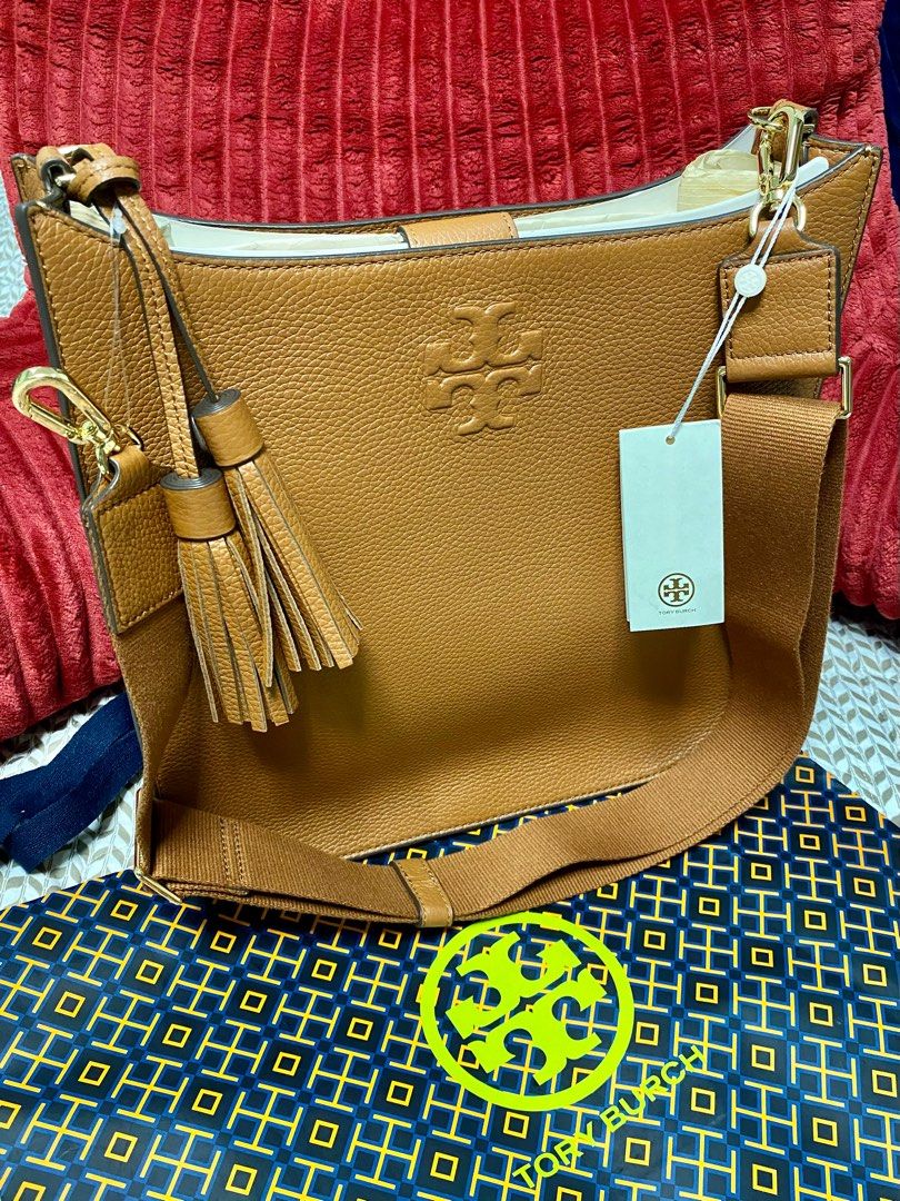 Authentic TORY BURCH Like new Sling Bag Black Gold pa hardware