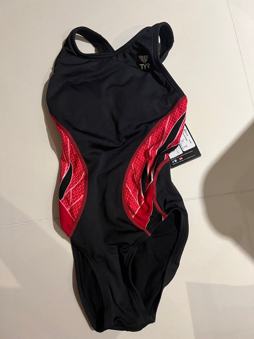 Tyr phoenix top