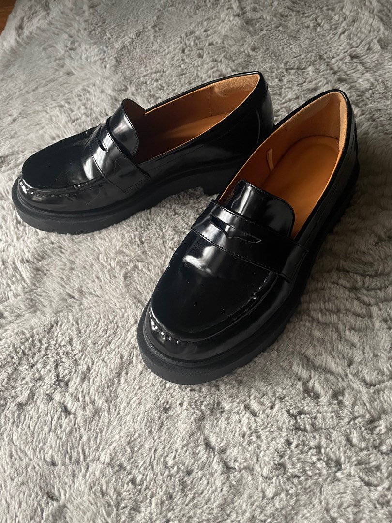 Uniqlo Comfeel Loafers 7.5, Women's Fashion, Footwear, Loafers on Carousell