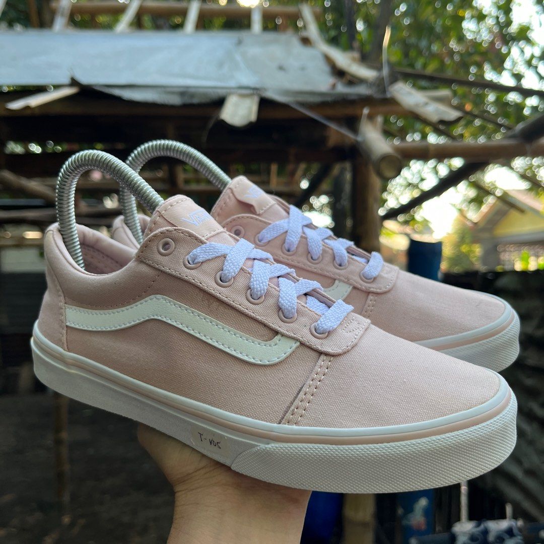 VANS WARD OLD SKOOL Women s Fashion Footwear Sneakers on Carousell