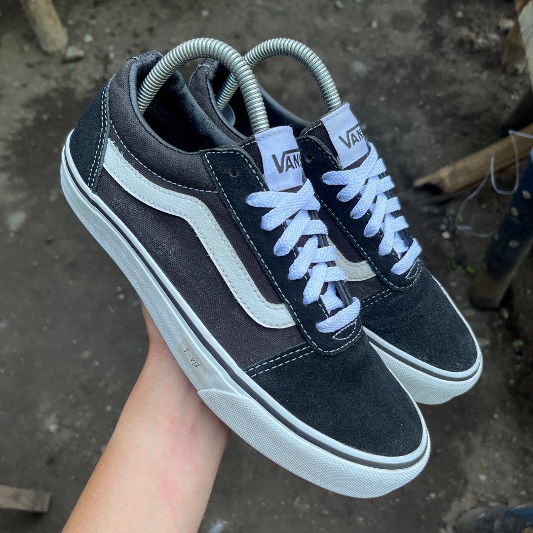 VANS WARD OLD SKOOL Men s Fashion Footwear Sneakers on Carousell