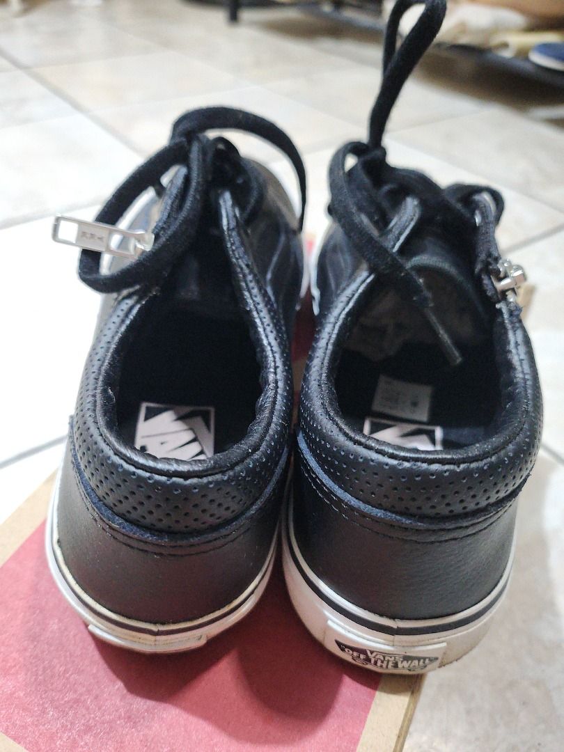 Vans Women s Milton Zip Low Top Sneakers