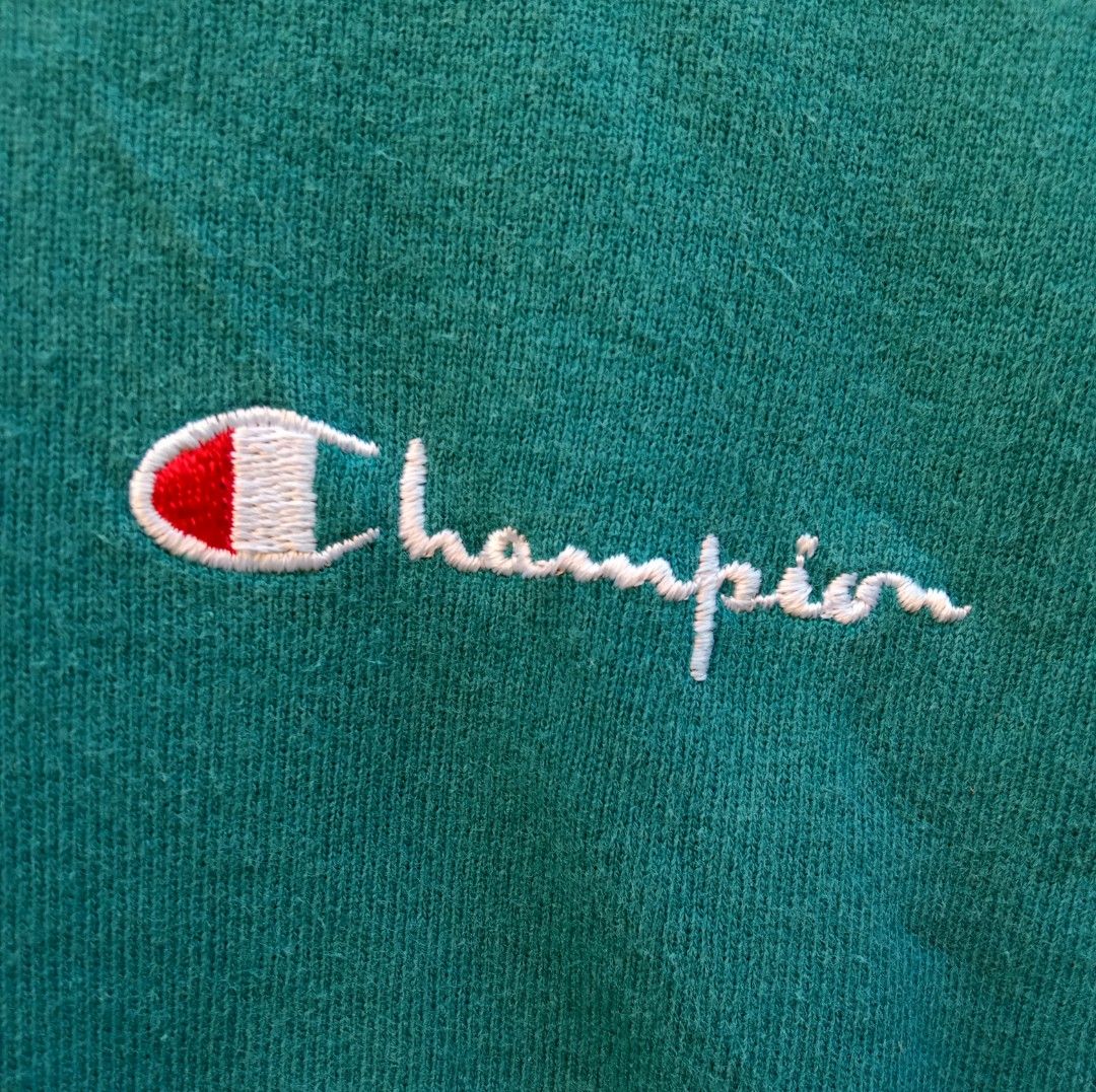 Champion side store script crewneck