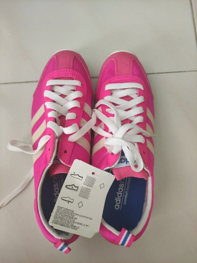 Old adidas running shoes hot sale
