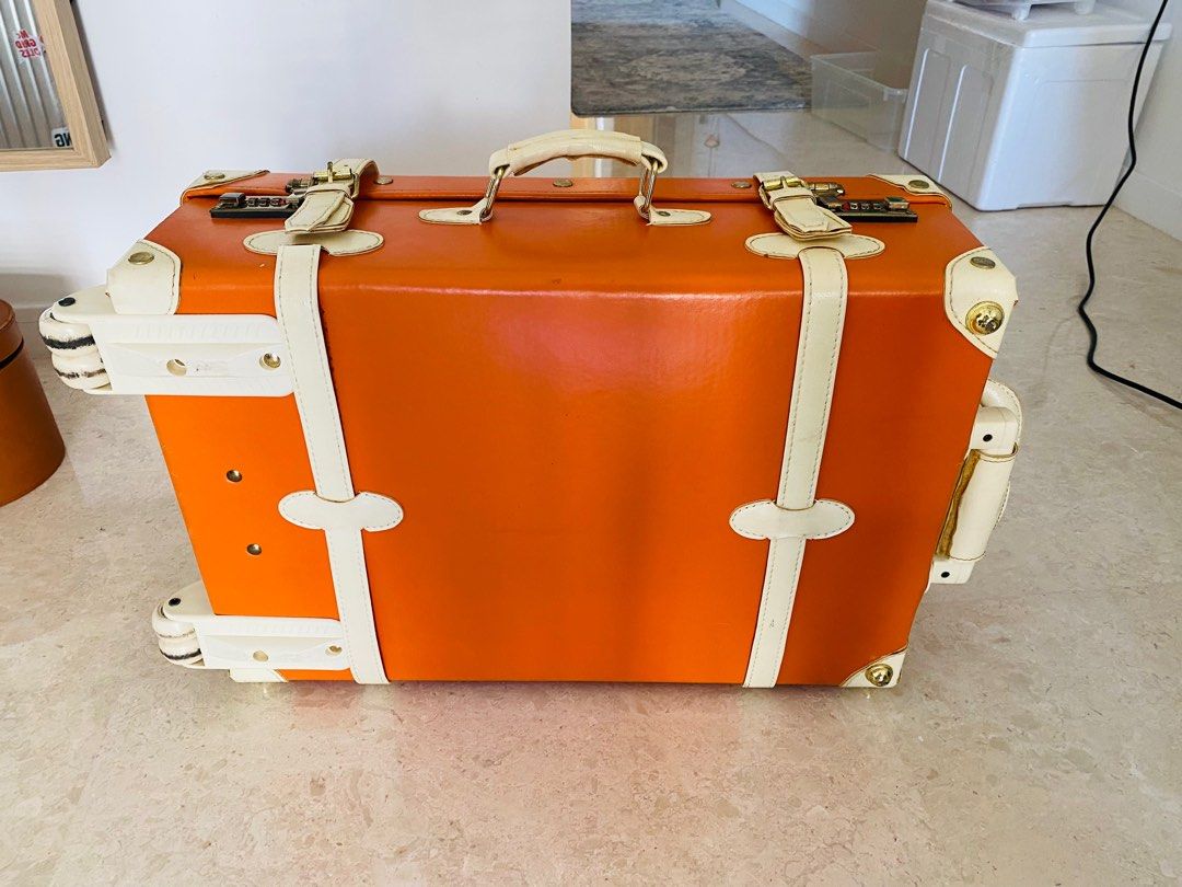 Vintage carry on luggage, Hobbies & Toys, Travel, Luggage on Carousell