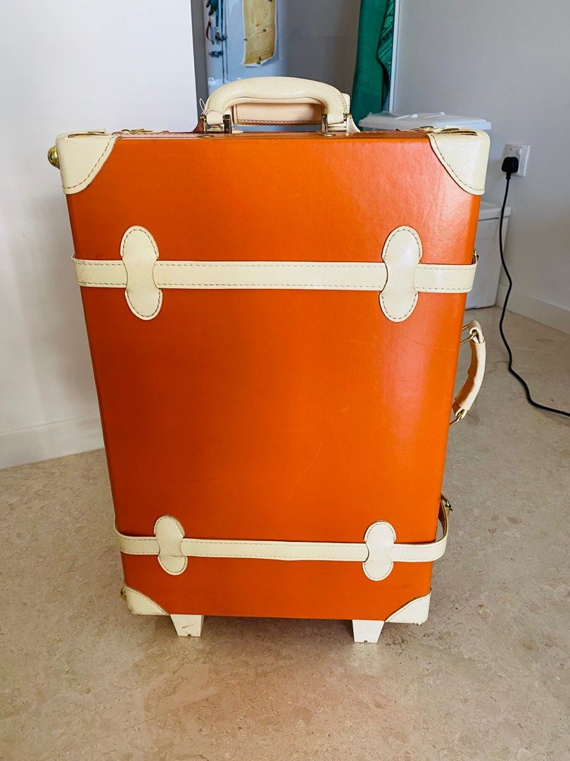 Vintage carry on luggage, Hobbies & Toys, Travel, Luggage on Carousell