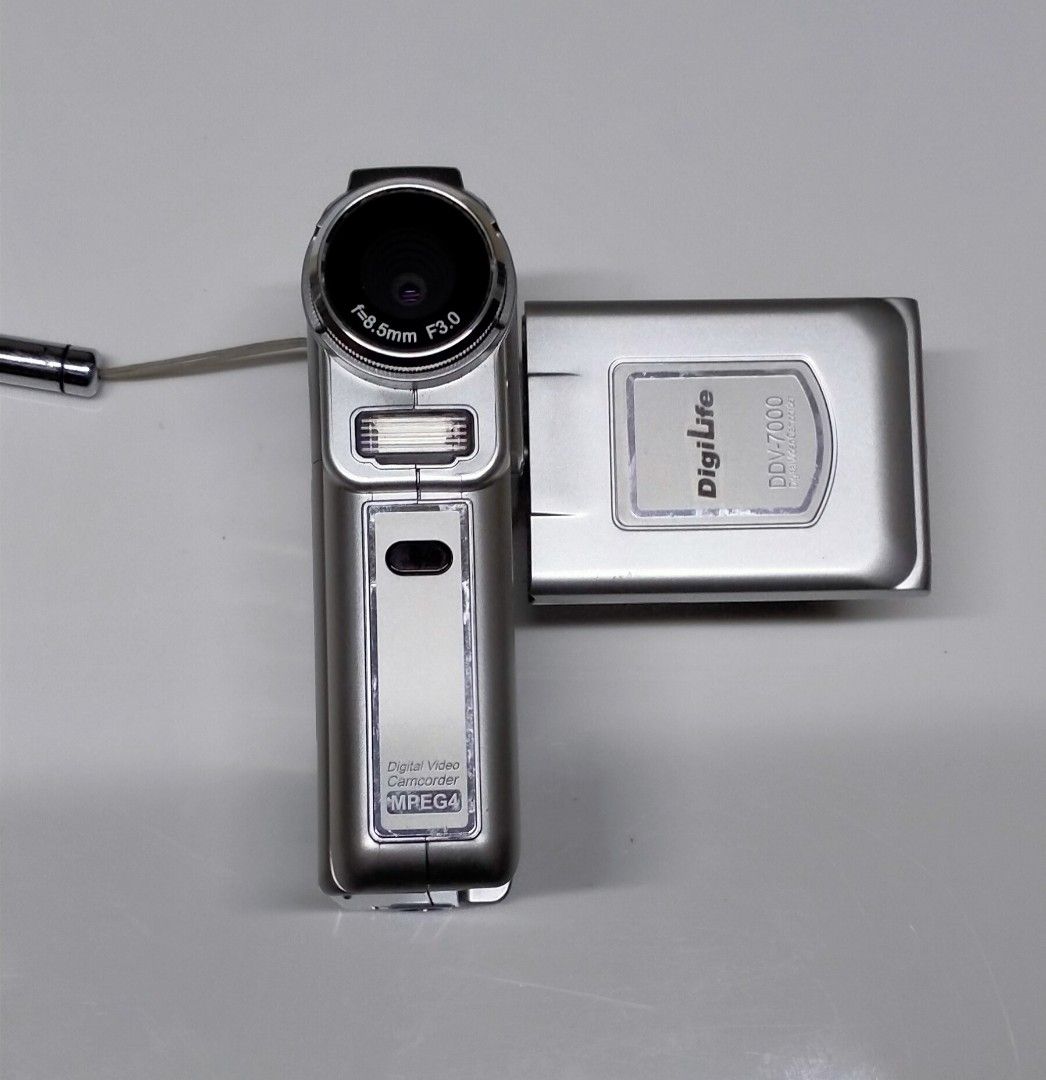 Vintage Digilife Camcorder, Photography, Video Cameras on Carousell