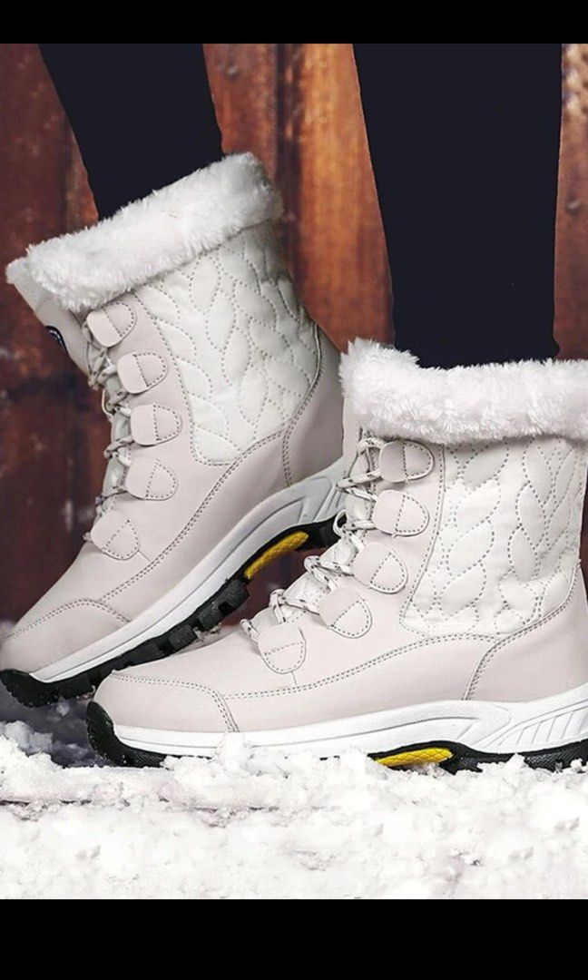 White snow boots y2k