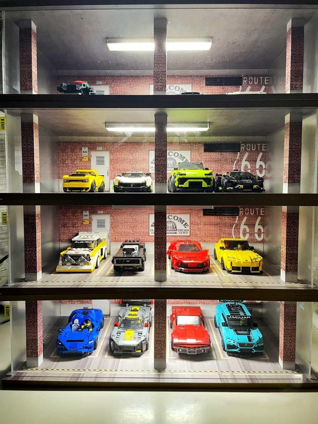 Scale 1:24 Two-floor Diorama Garage Diecast Car Models Display