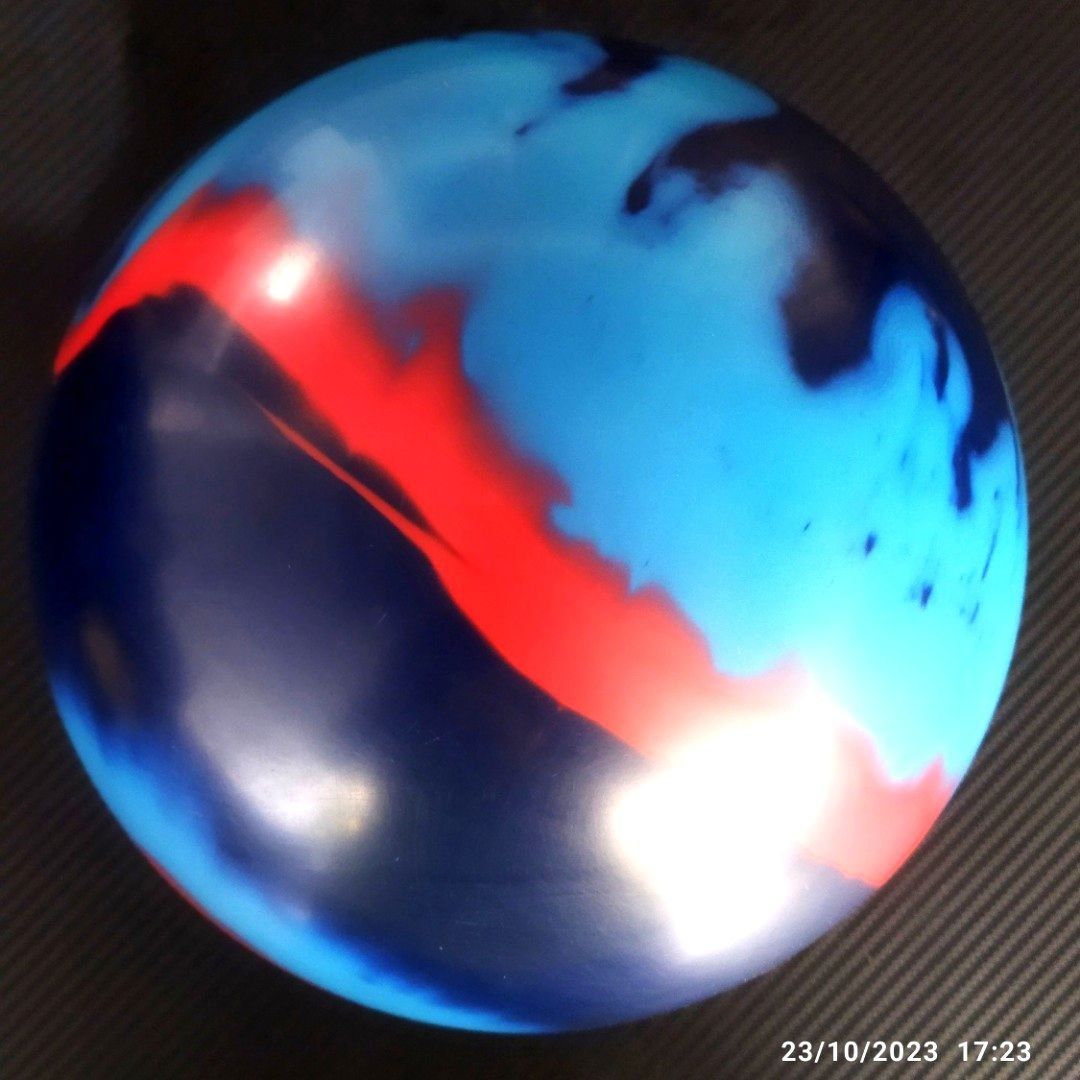 15 LBS AERO Ebonite Bowling Ball, Sports Equipment, Sports & Games