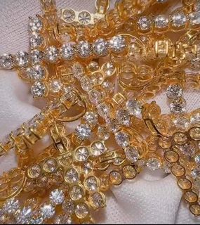 18K Gold Solid
Moissanite Diamond