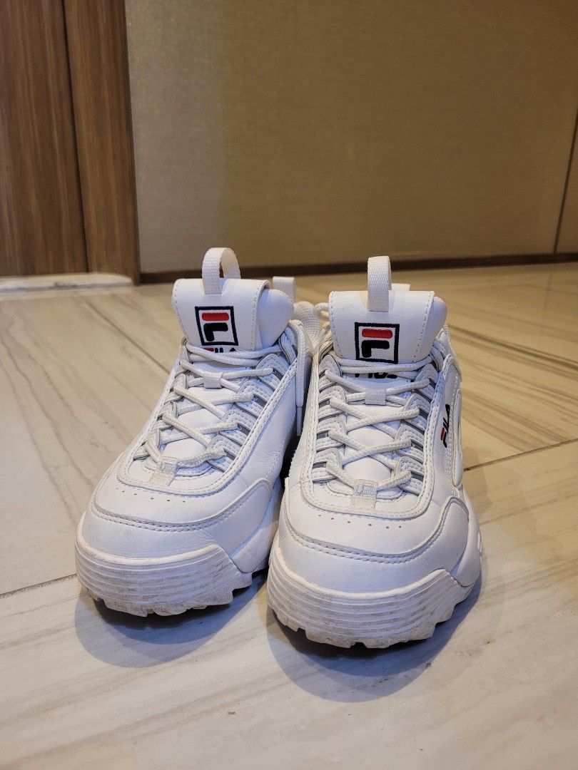 2手勁新＞Fila 老爹鞋235 Eur38, 女裝, 鞋, 波鞋- Carousell