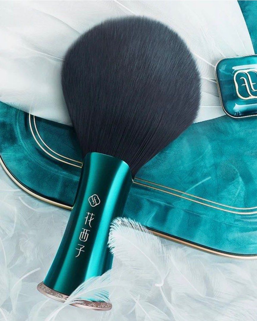 Buy MAKE UP FOR EVER 124 Powder Kabuki Brush here at 70% discount! Branded  makeup brushes at outlet prices. Worldwide shipping in 7 working days! –  Pony Brushes