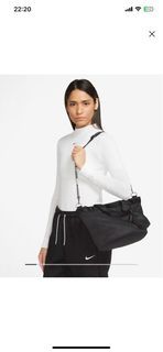 Can anyone recommend Bags similar to the Nike One Luxe Women's training bag,  preferably with a bottle holder inside : r/HerOneBag
