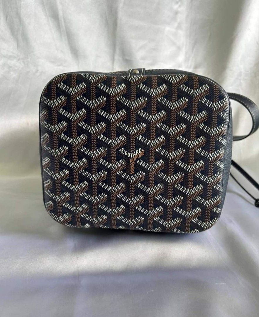 Goyard Petit Flot Bucket bag bt 2022, Luxury, Bags & Wallets on Carousell