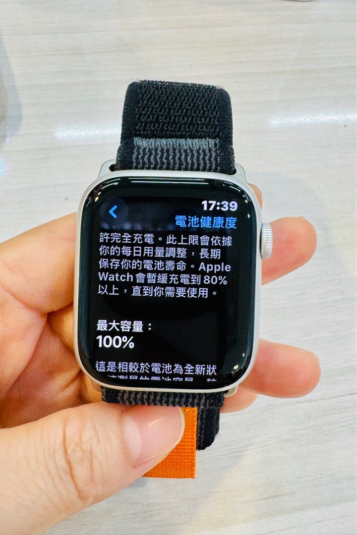 新品同様 保障有 100％ Apple Watch8 45mm Cellular-