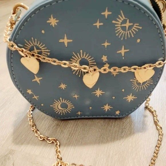 Heart decor star hotsell embroidered crossbody bag