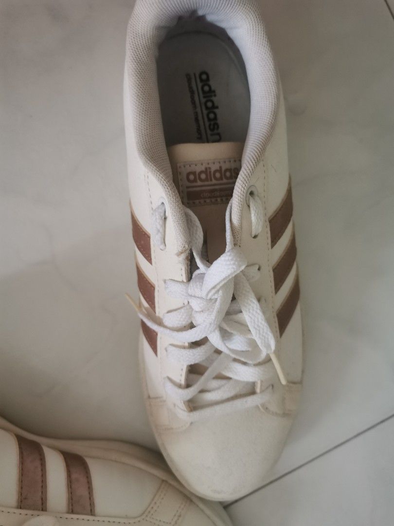 Rose gold hotsell adidas cloudfoam