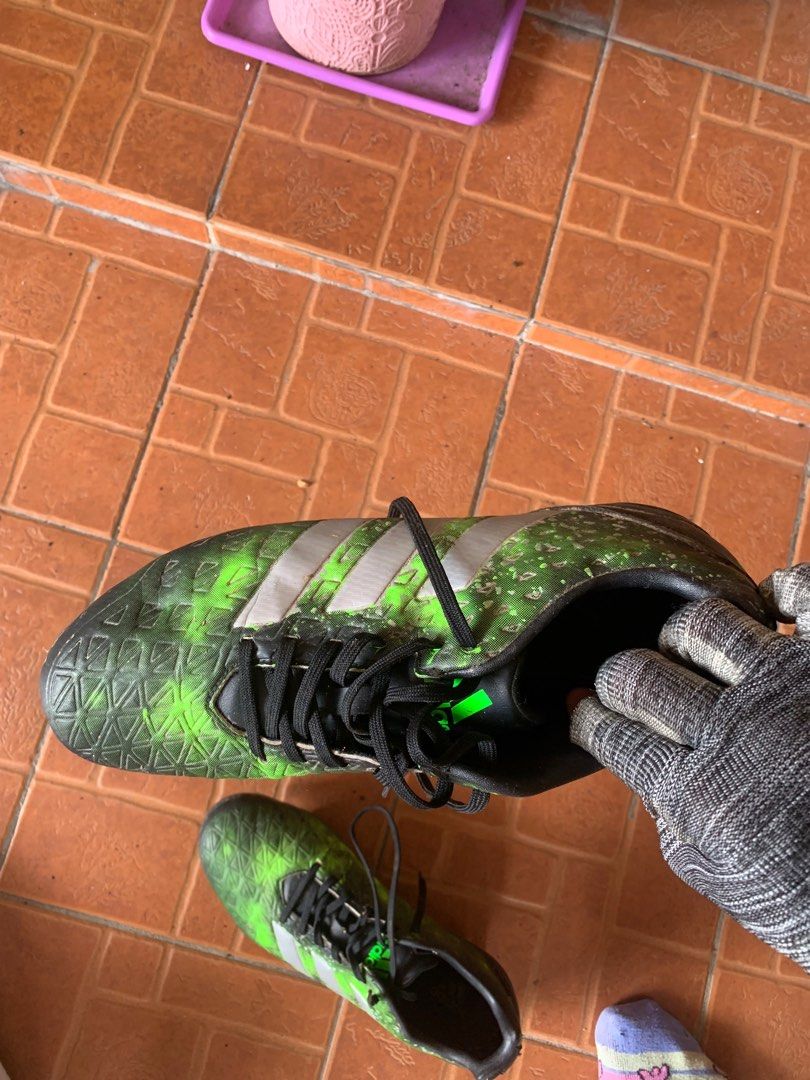Adidas kakari