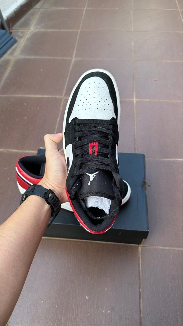 Jordan 1 low black toe 2019 hot sale