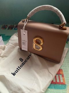 SALE UNDER TAG - new Buttonscarves bag - Alma Flap Bag Small (jual rugi),  Barang Mewah, Tas & Dompet di Carousell