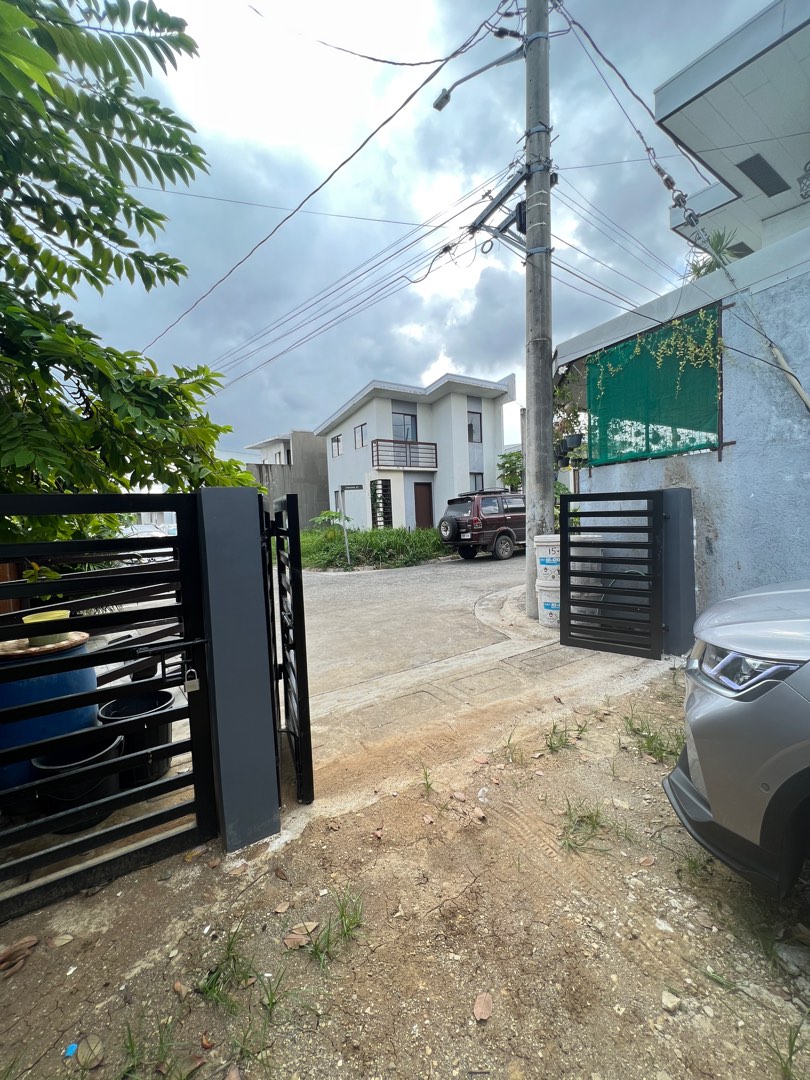 (Category: ) located in . Submitted by llyresh (Listing ID 1261680936, Image 1). Description: .