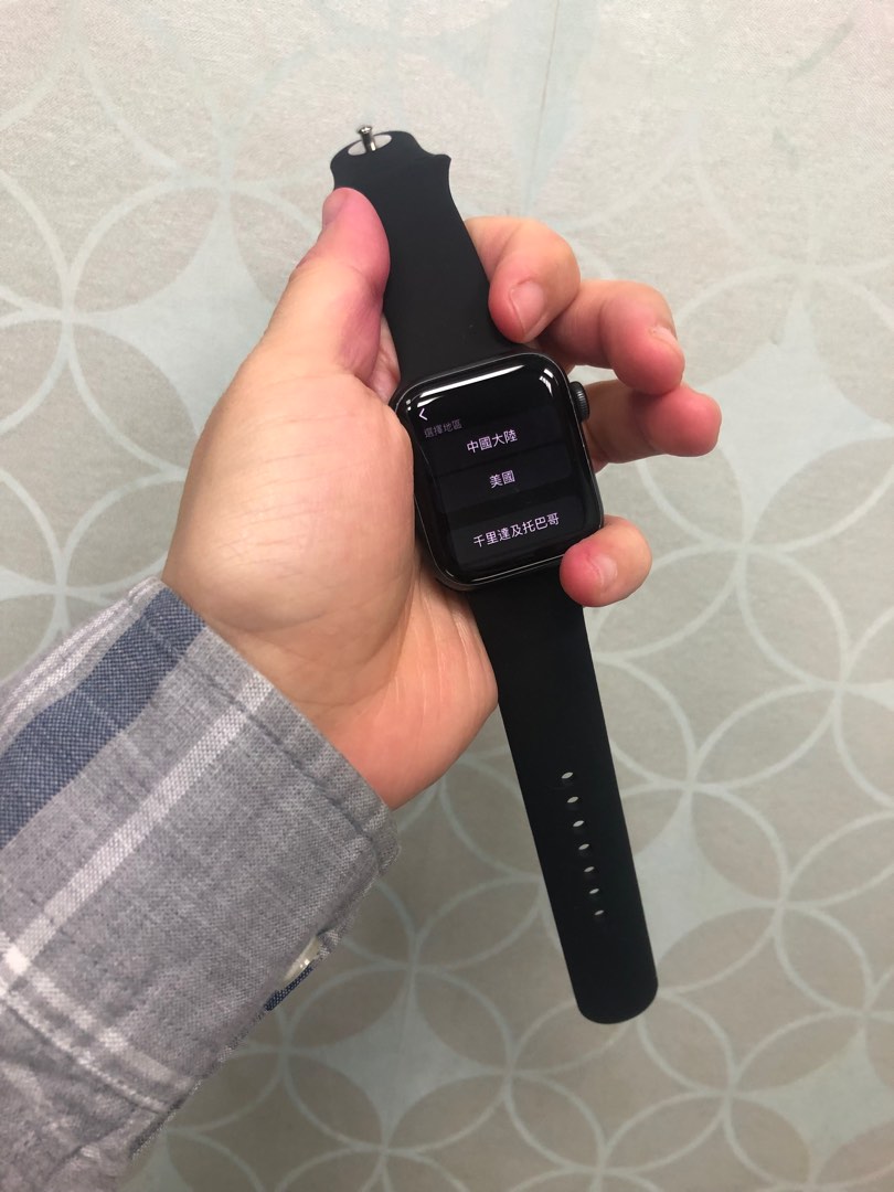 Apple Watch SE 1 mm GPS AL 灰色, 手機及配件, 智慧穿戴裝置及智慧