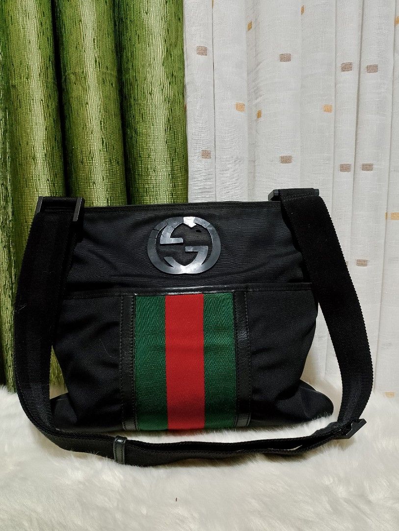 Authentic Gucci Sling Bag (Category: Luxury Bags & Wallets) located in Pasig City. Submitted by castlescollections (Listing ID 1261733956, Image 1). Description: Guaranteed Authentic Gucci Sling Bag.