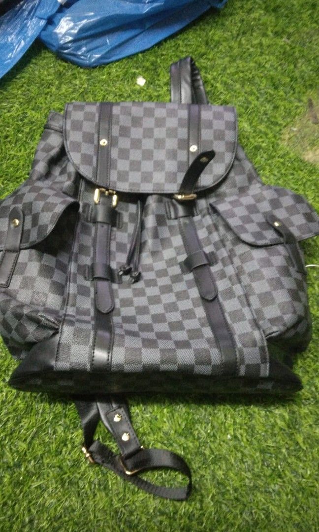 USED ** LOUIS VUITTON x SUPREME 100% AUTHENTIC LV CHRISTOPHER BACKPACK - BLACK