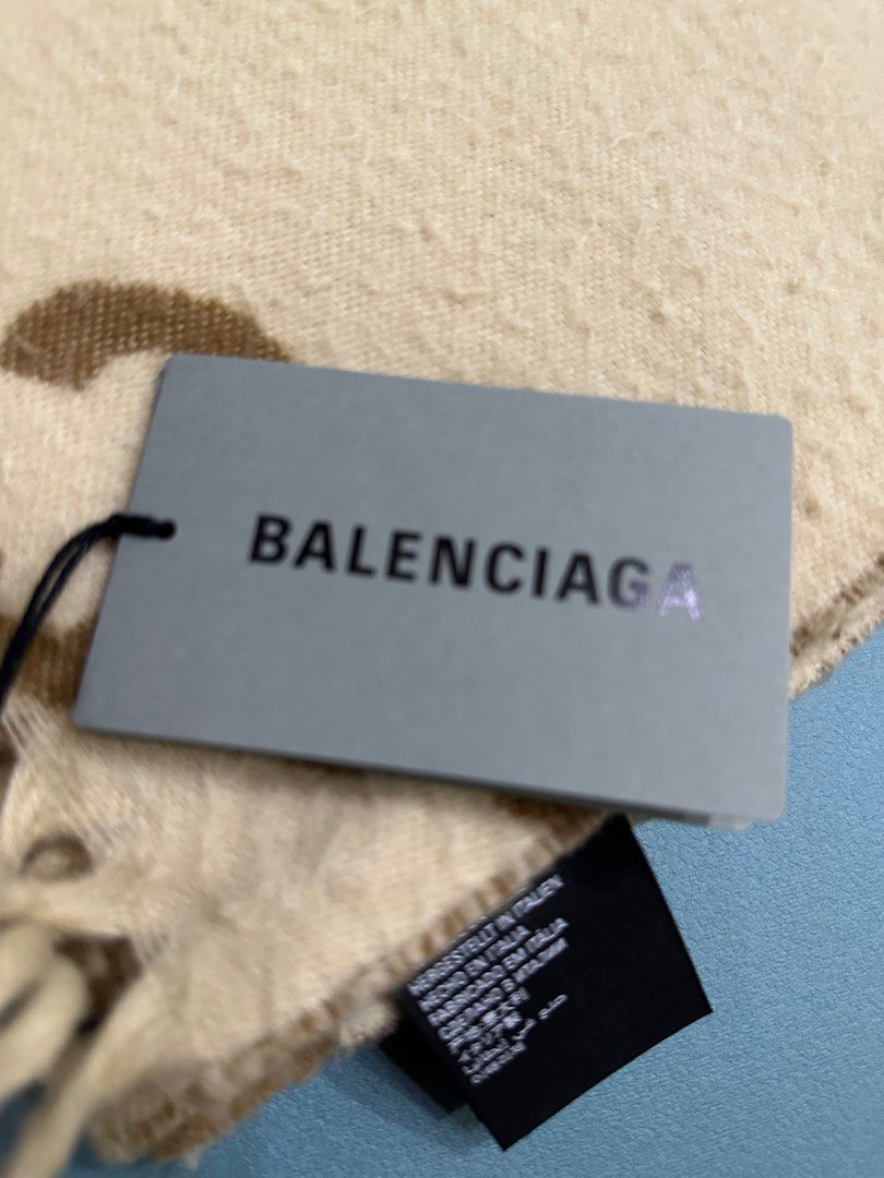 Balenciaga best sale blanket scarf