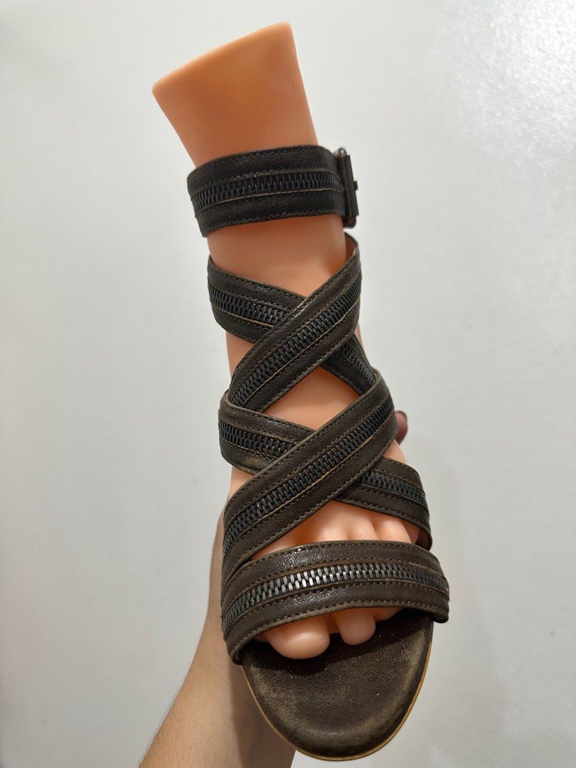 Balenciaga Sandals 23cm (preloved) (Category: Sneakers & Footwear) located in Mandaluyong City. Submitted by mscrish (Listing ID 1261696625, Image 3). Description: Selling my preloved Balenciaga Sandals Good condition With code What you see is what you get With sign of usage sa leather (rubs) .