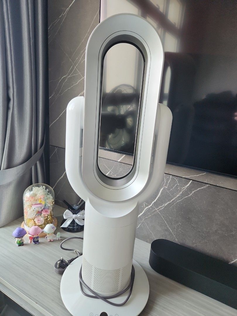 Ion outlet filter fan