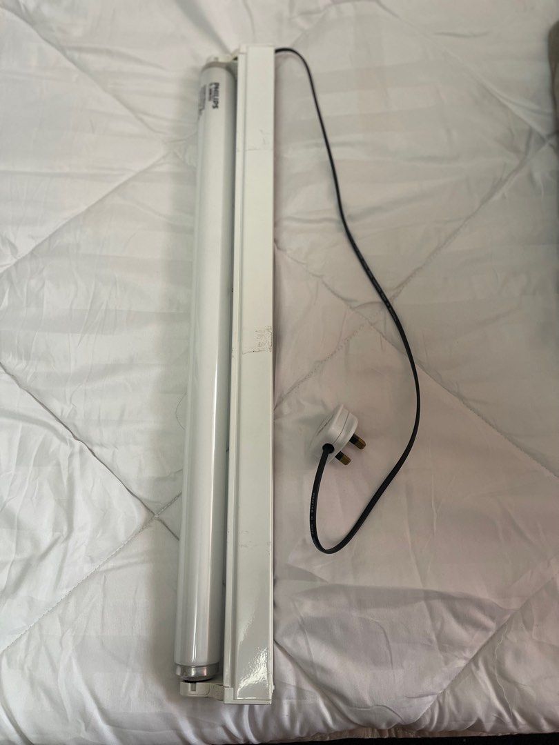 BLUE NEON LIGHT JAUNDICE LAMP PHILIPS PHOTOTHERAPY, TV & Home