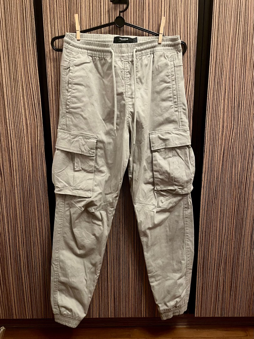 Pull and bear cargo shorts shop