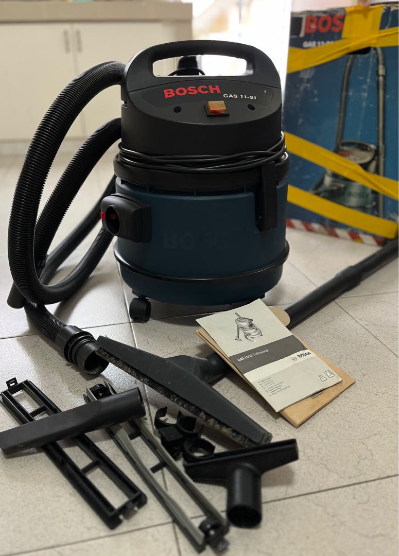 Bosch vacuum cleaner GAS1121, TV & Home Appliances, Other Home