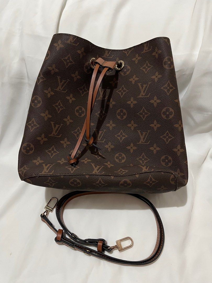Women s Bucket Bag LV