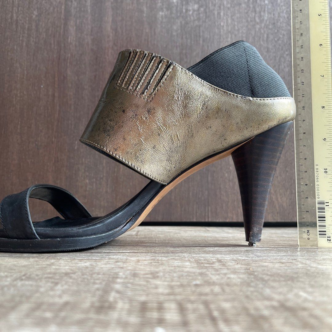 Calvin klein discount heels comfortable
