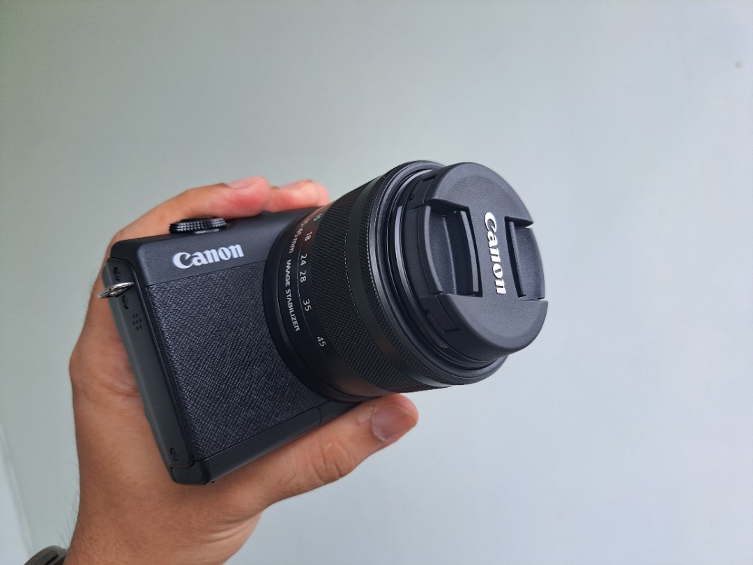 Canon EOS M200 Compact Mirrorless Digital Vlogging Camera with EFM 15