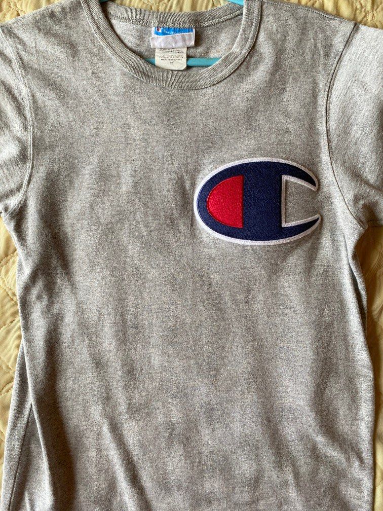Champion big outlet logo sweatshirt