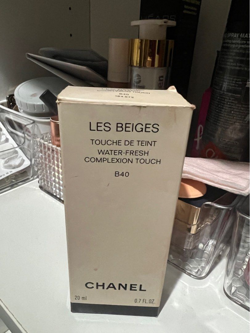 Chanel~Les Beiges~Touche De Teint~Water Fresh Complexion Touch w/  Brush~B40~0.7