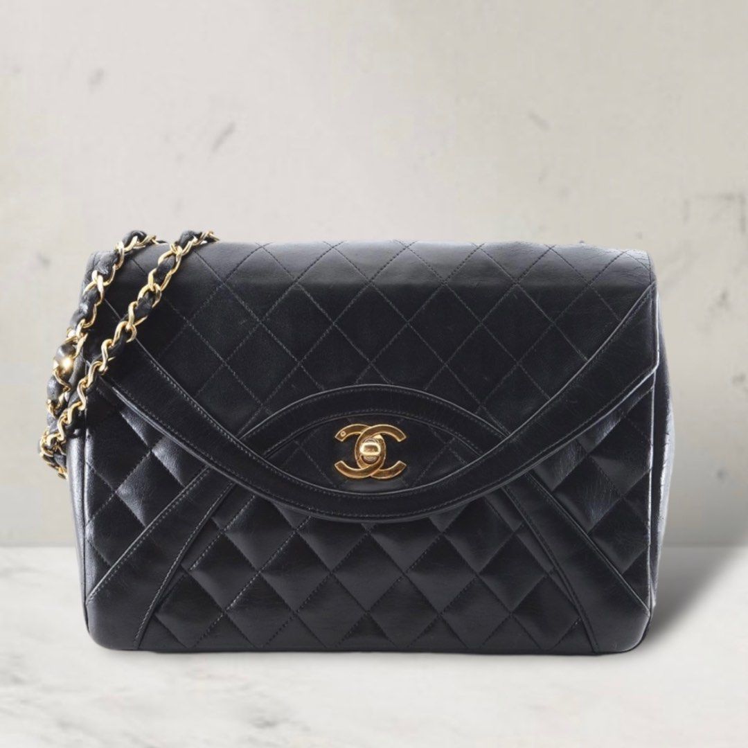 Chanel Bag 1989-1991 round border flap lambskin shoulder bag, Luxury, Bags  & Wallets on Carousell