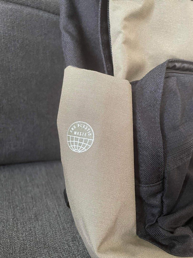 City Xplorer Backpack (Category: Backpacks) located in Bacoor. Submitted by reesedrich07 (Listing ID 1261598237, Image 3). Description: City Xplorer Backpack Adidas Brand new Original 22.5L Price: 1,900php Gcash or BPI Add shipping fee.