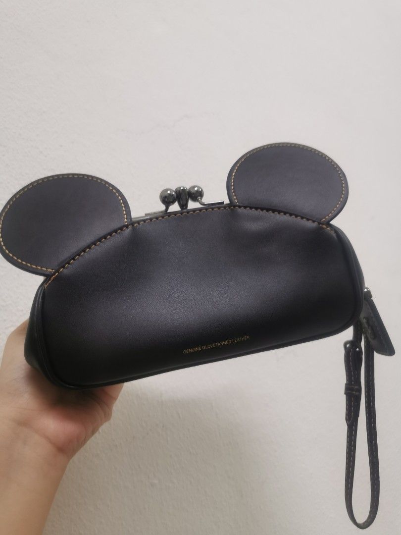 New Dooney & Bourke Handbags Arriving at Disney Parks in Spring 2016 |  Disney Parks Blog